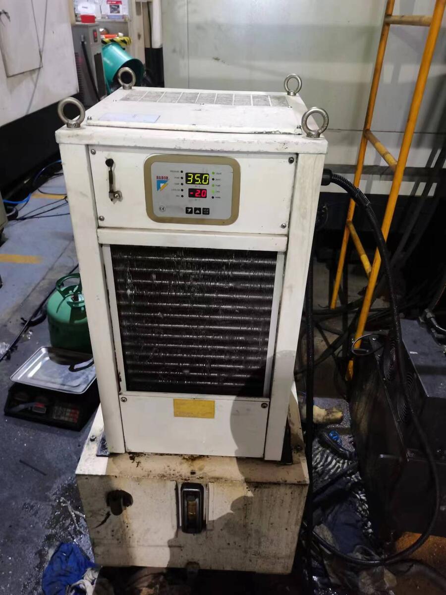 哈伯油冷機清洗保養(yǎng)